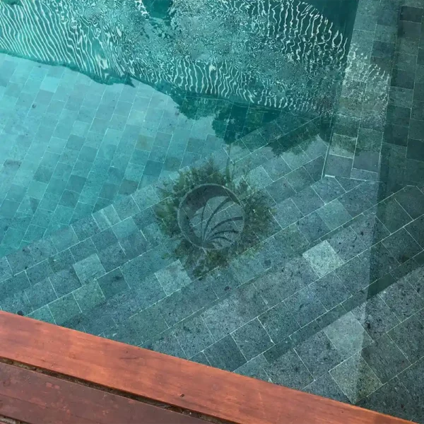 piscina de piedra